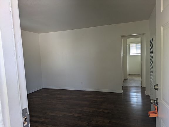 3rd image of 316 W Kettering St #316
