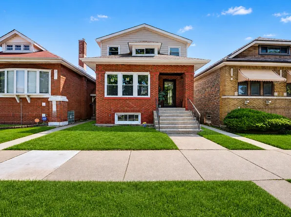 8445 S Luella Ave, Chicago, IL 60617