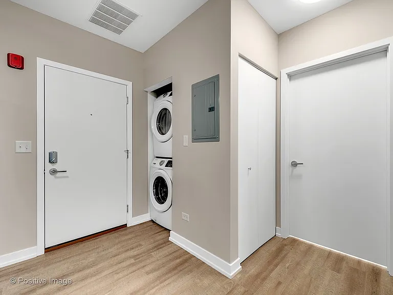 2100 Main St #206 — Photo 7