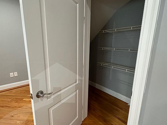 3rd image of 388 Somerville Ave