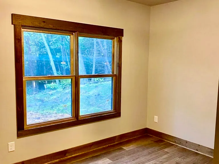 224 E Ridge Ln — Photo 8