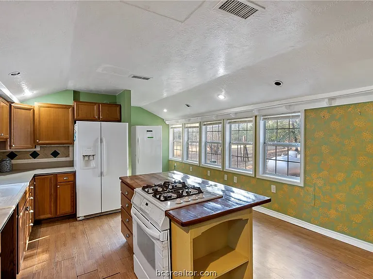 8111 S FM 2038 — Photo 9