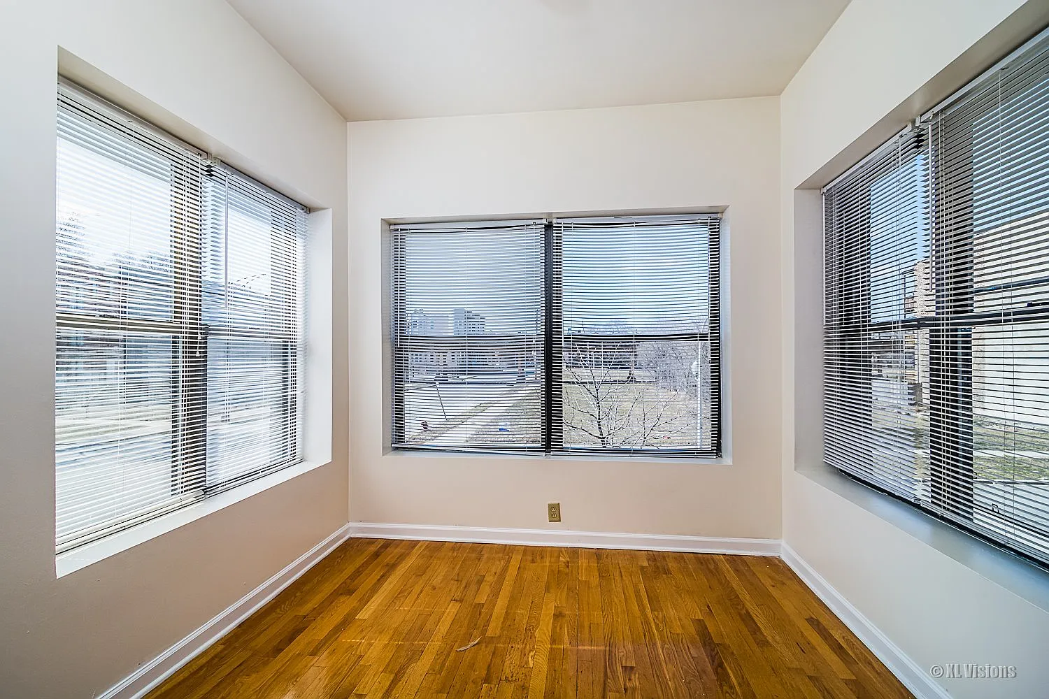 2 bed, 1100 sqft, $1,500 — Photo 2
