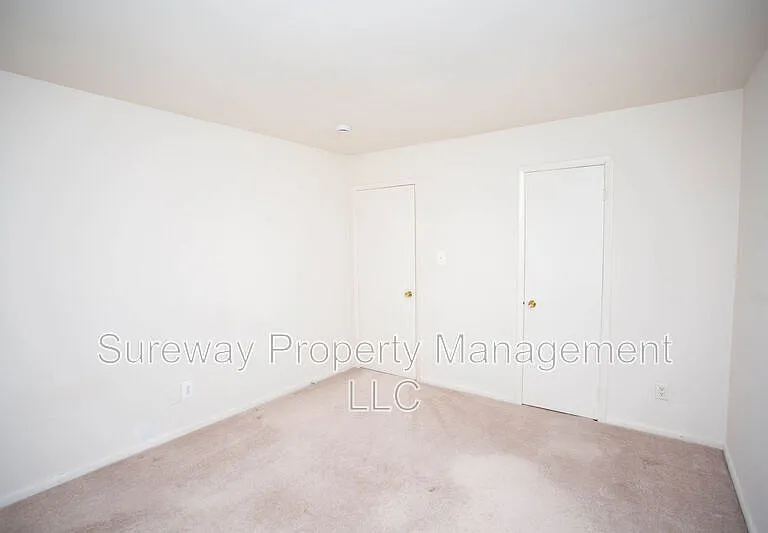 2147 Harbour Dr — Photo 33