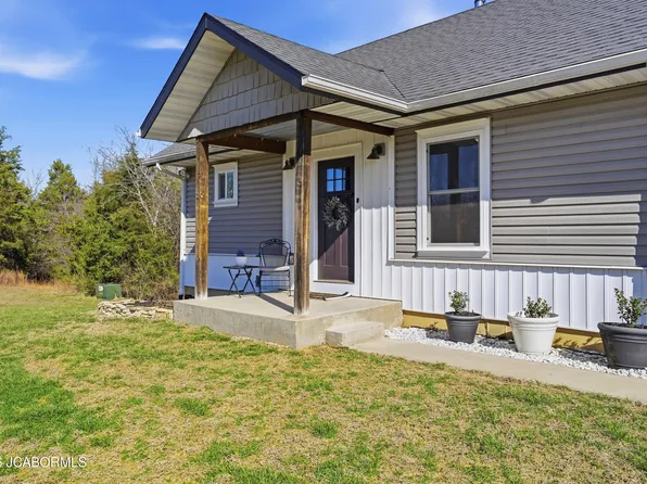 1350 E Cedar Tree Ln, Hartsburg, MO 65039