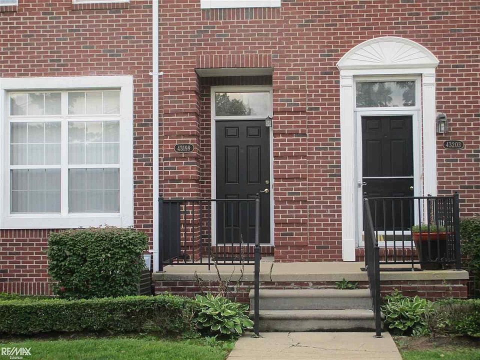 1st image of 43199 Strand Dr
