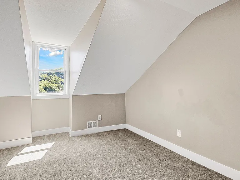 529 Spruce St — Photo 24