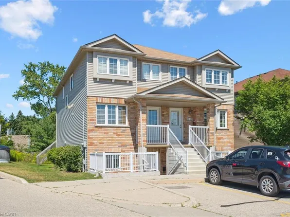 50 Howe Dr #9D, Kitchener, ON N2E 0A3