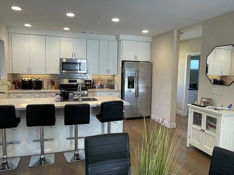 3098 Rockview Pl — Photo 4