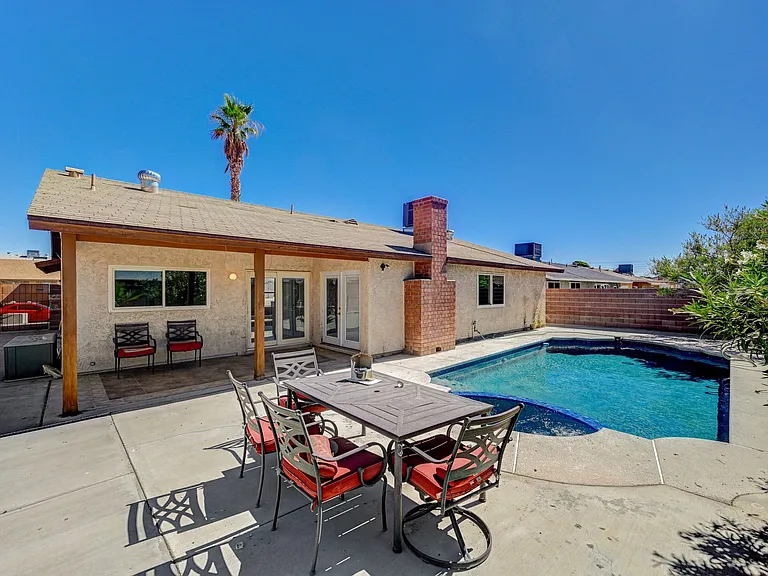 6813 Greydawn Dr — Photo 34
