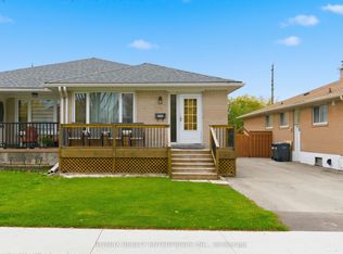 1731 Sandgate Cres, Mississauga, ON L5J2E7