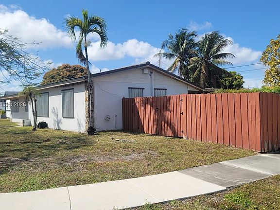 4th image of 9961 SW 13th Ter