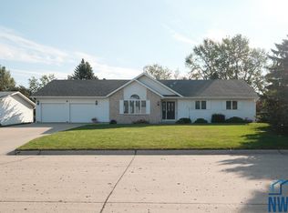 1792 2nd Ave SE, Sioux Center, IA 51250