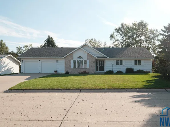 1792 2nd Ave SE, Sioux Center, IA 51250