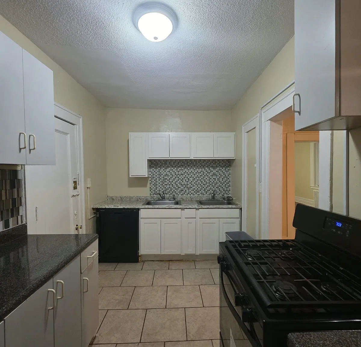 2 bed, $1,800 — Photo 1