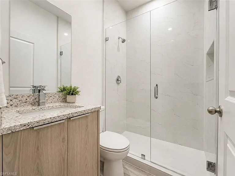 8033 Melody Cir — Photo 10