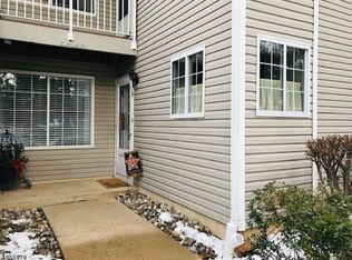 15 Pine Ct, Bedminster, NJ 07921