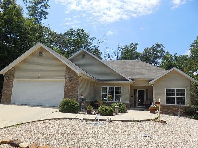 1st image of 25 Boswell Dr