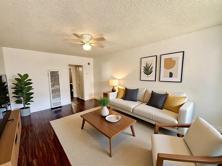 Livingroom - AI Staged