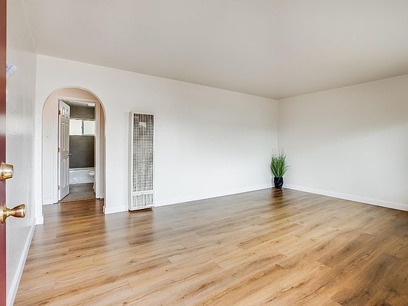 3rd image of 832 E Santa Barbara Drive E