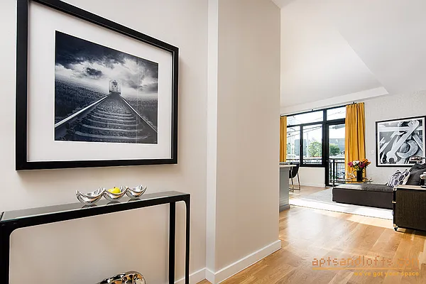 Sold by aptsandlofts.com | media 11