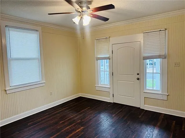 304 Oak Ave — Photo 3