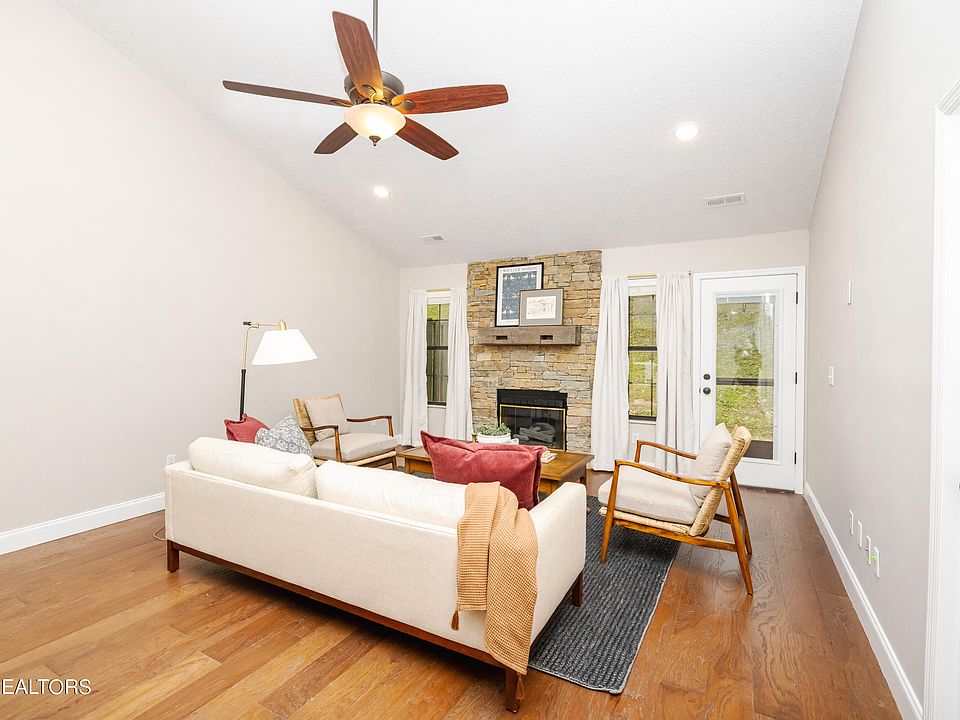 652 Farragut Commons Dr, Knoxville, TN 37934 Zillow