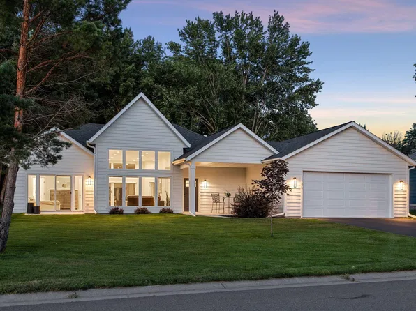 1105 Creekside Xing, Stillwater, MN 55082
