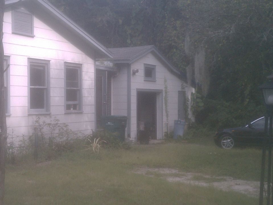 2nd image of 131 15th Pl