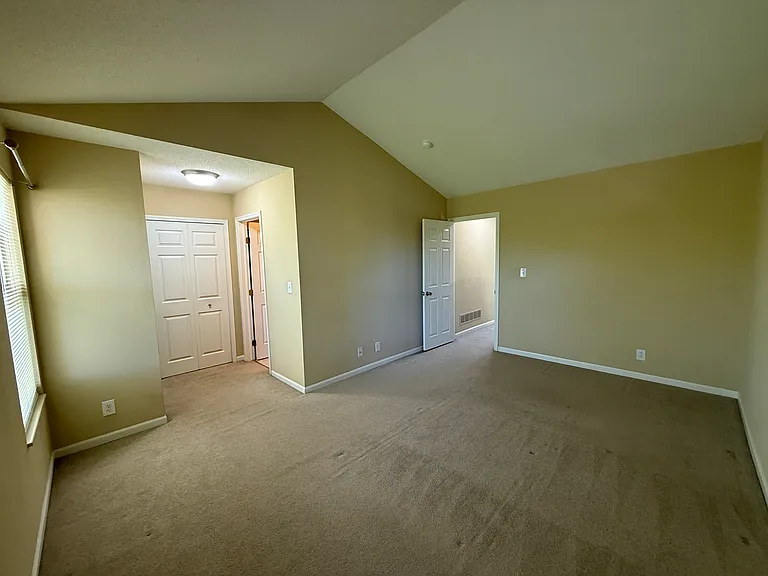 243 Fieldcrest St — Photo 14