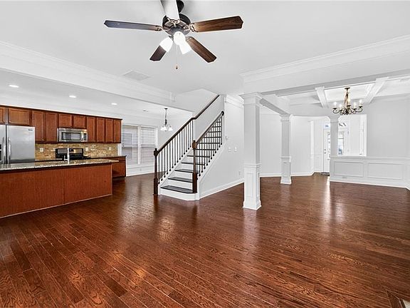 3rd image of 269 Privet Cir