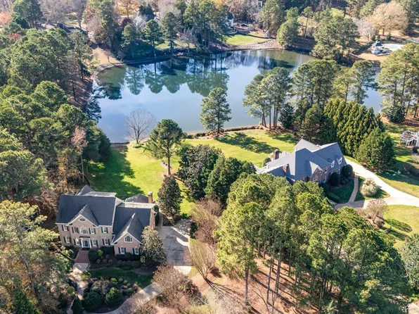 512 Tharps Ln, Raleigh, NC 27614