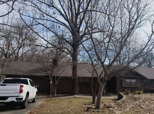 111 Harris Ln, Springdale, AR 72764