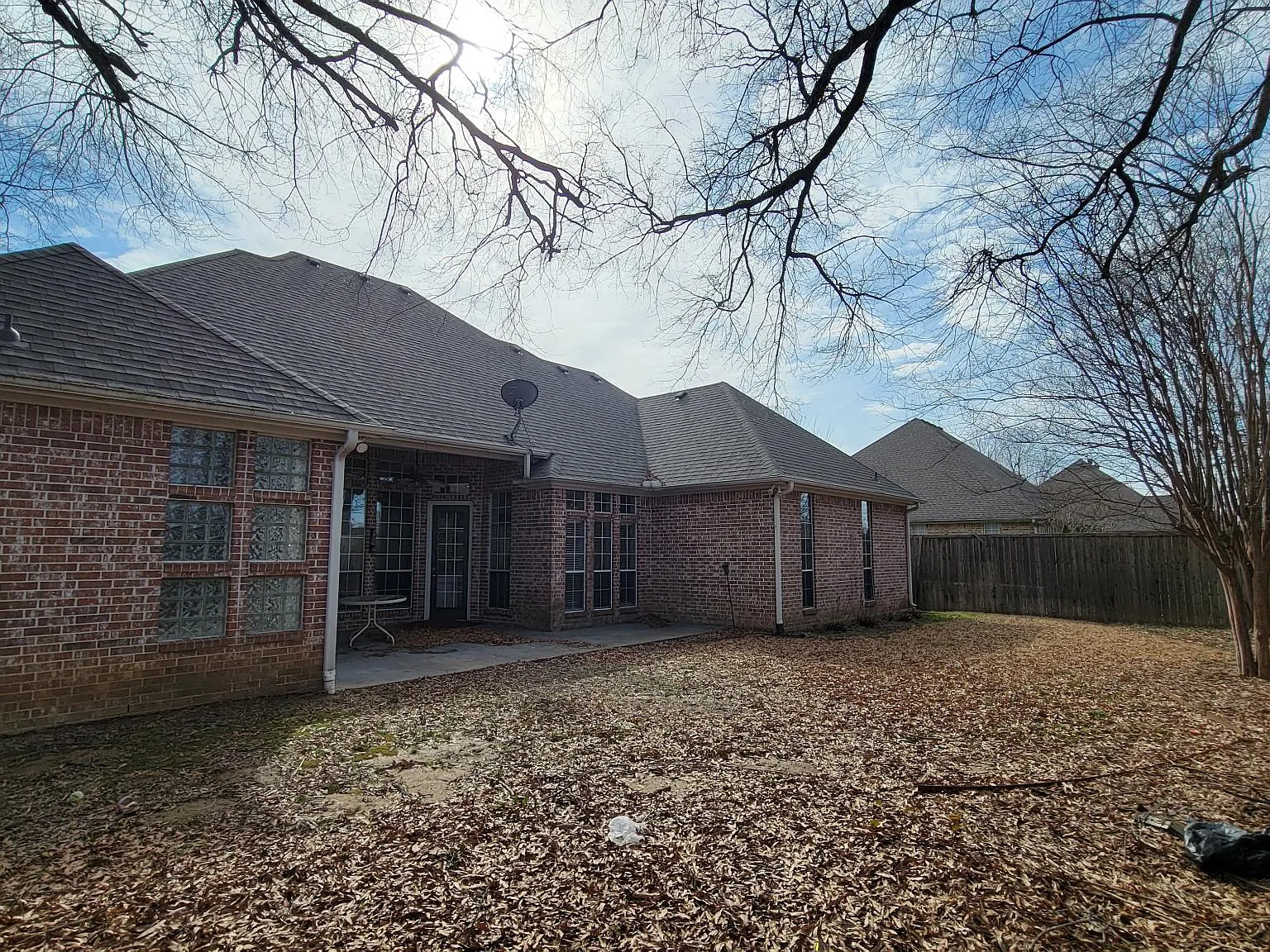 4 bed, 2396 sqft, $2,350 — Photo 4