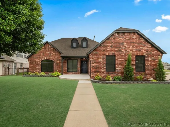 1701 E Granger St, Broken Arrow, OK 74012