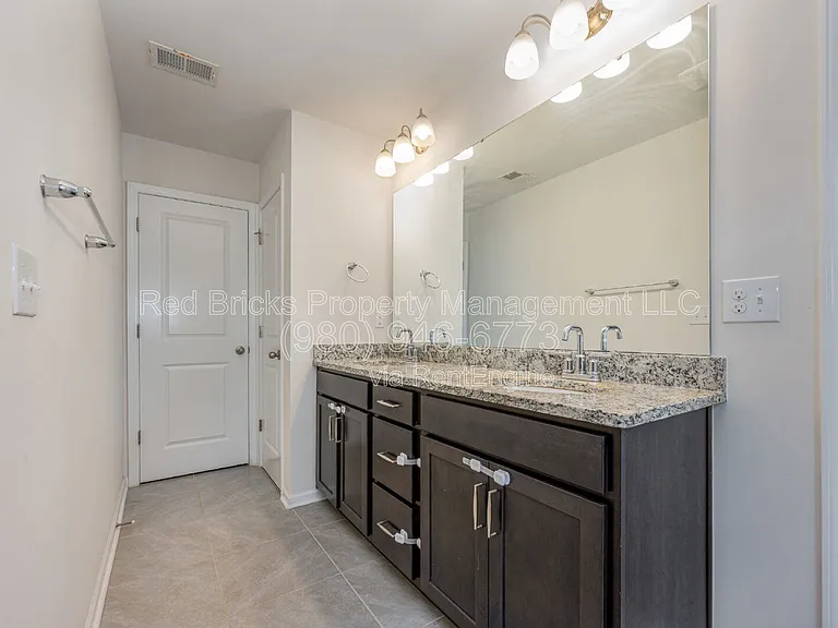 630 Cypress Glen Ln — Photo 14