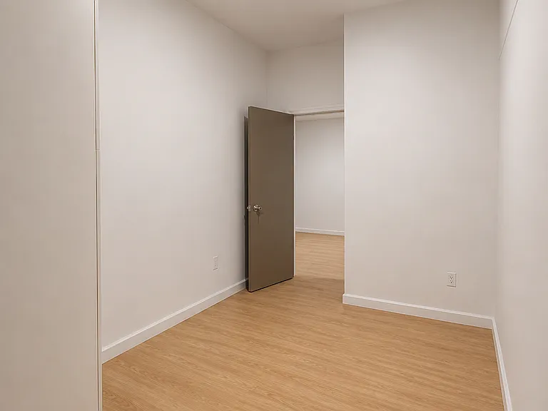 244 Kings Hwy #3A — Photo 5