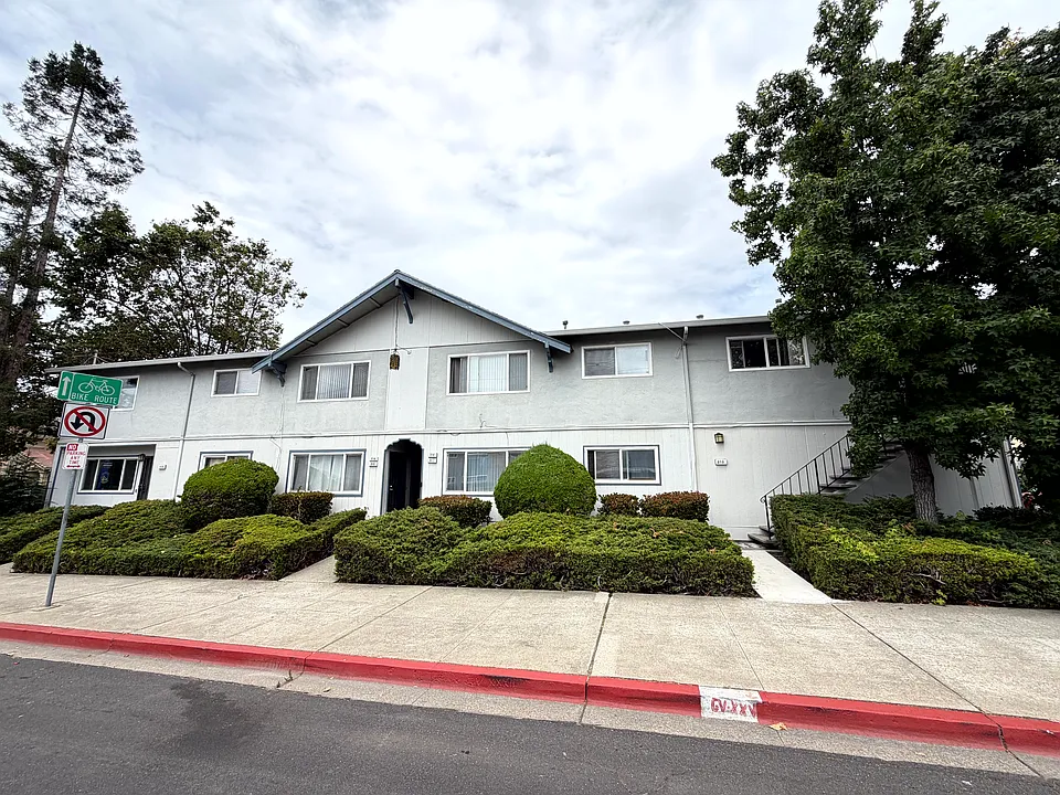 814 Orchard Ave