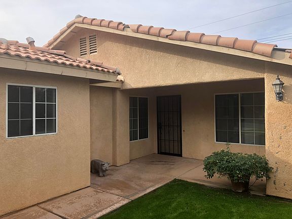 2nd image of 51685 Avenida Villa