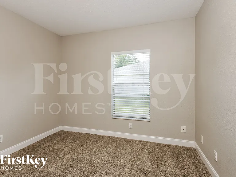 1553 S Cranberry Blvd — Photo 11