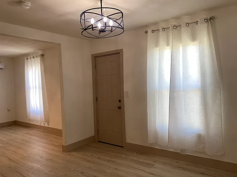 116 Wetherley Dr — Photo 2