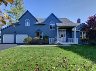 23 Meadow Ridge Dr, Pittsfield, MA 01201