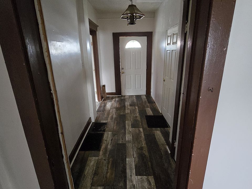1st image of 493 S Float Ave