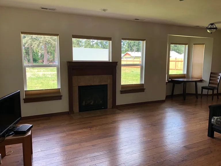 723 Cali Ln SE — Photo 11