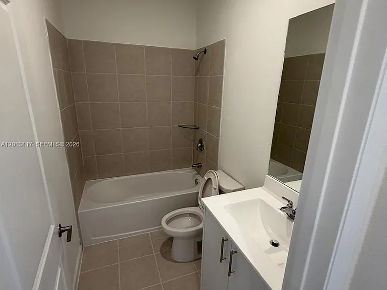 2643 SE 27th St #2643 — Photo 6