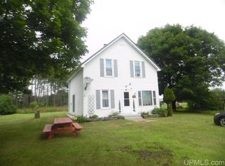5870 F Rd, Bark River, MI 49807