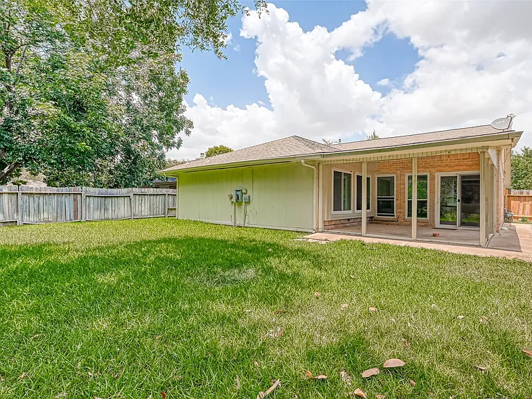 2302 Brook View Ln — Photo 39