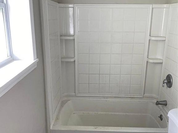 3rd image of 3807 Ogg Ave #B