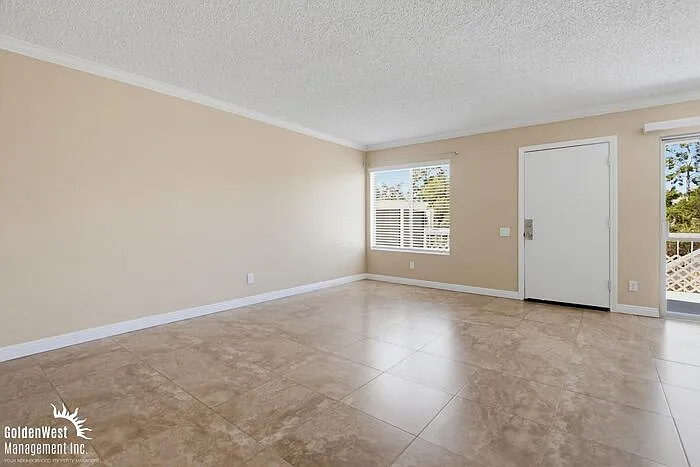 801 Pillar Point Way — Photo 4