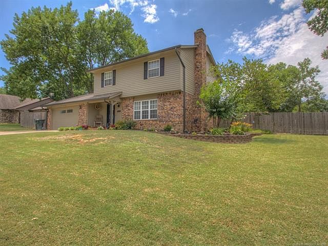 1st image of 2421 W Driftwood Dr